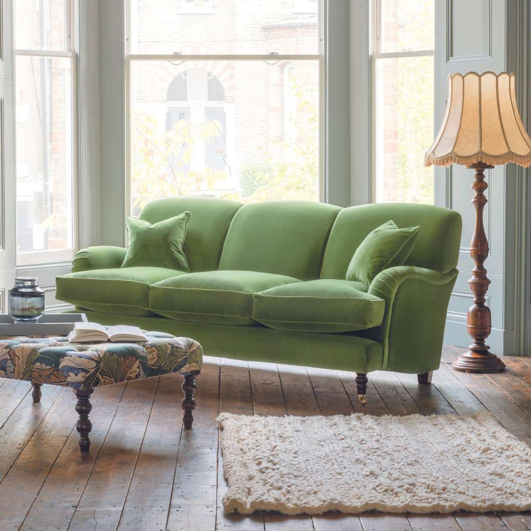 Classic Touches Grünes Sofa