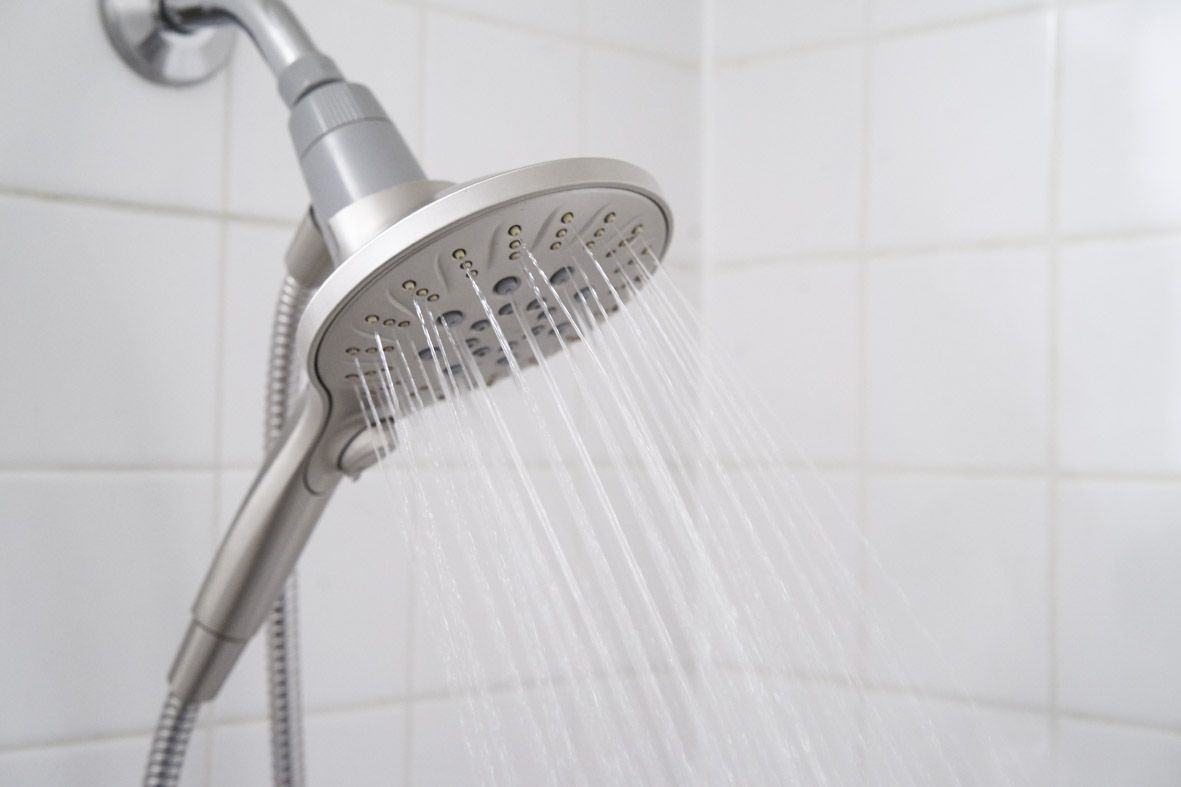 Wie Sie Ihren Duschkopf reinigen
