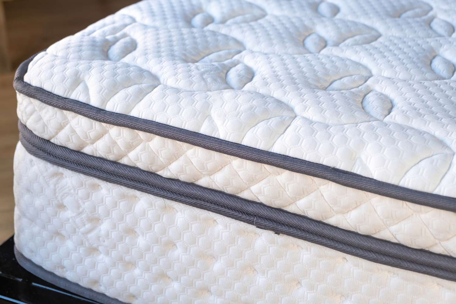 Primer plano de un colchón pillow-top