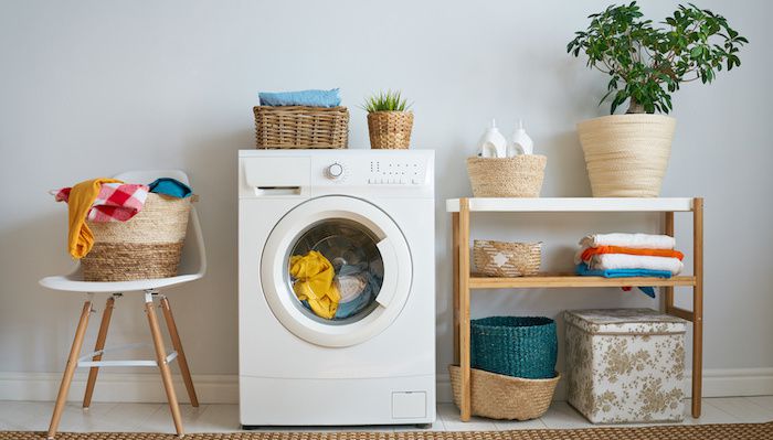 buanderie avec une machine à laver