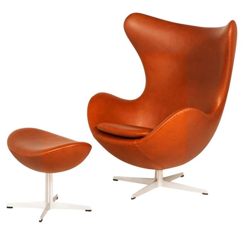 Arne Jacobsen Egg Chair mit Ottoman für Fritz Hansen