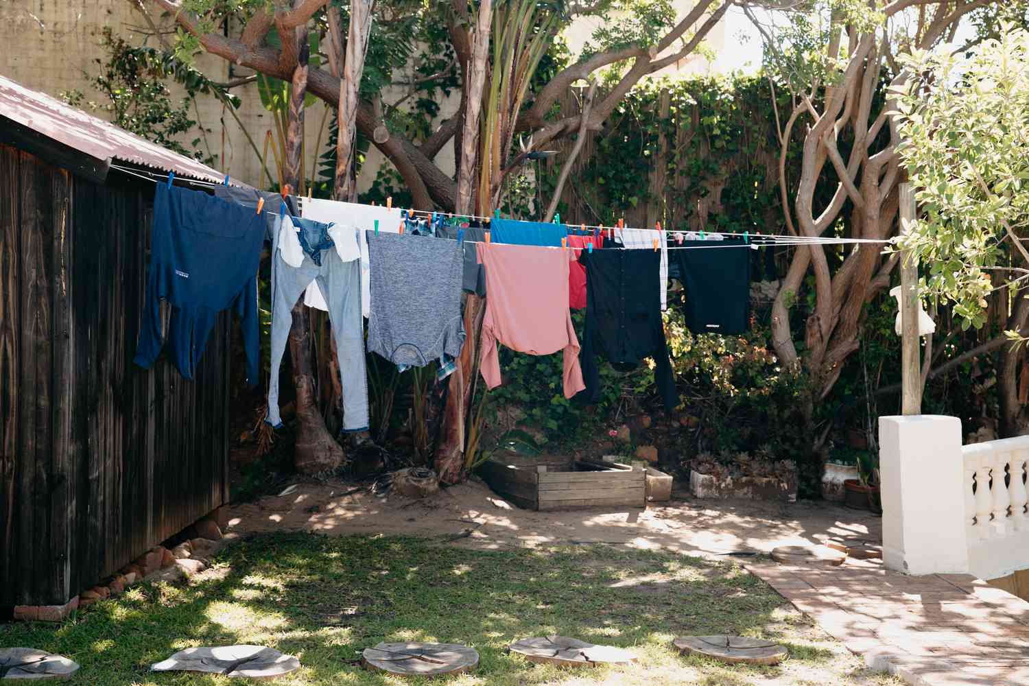 Comment suspendre du linge sur une corde à linge