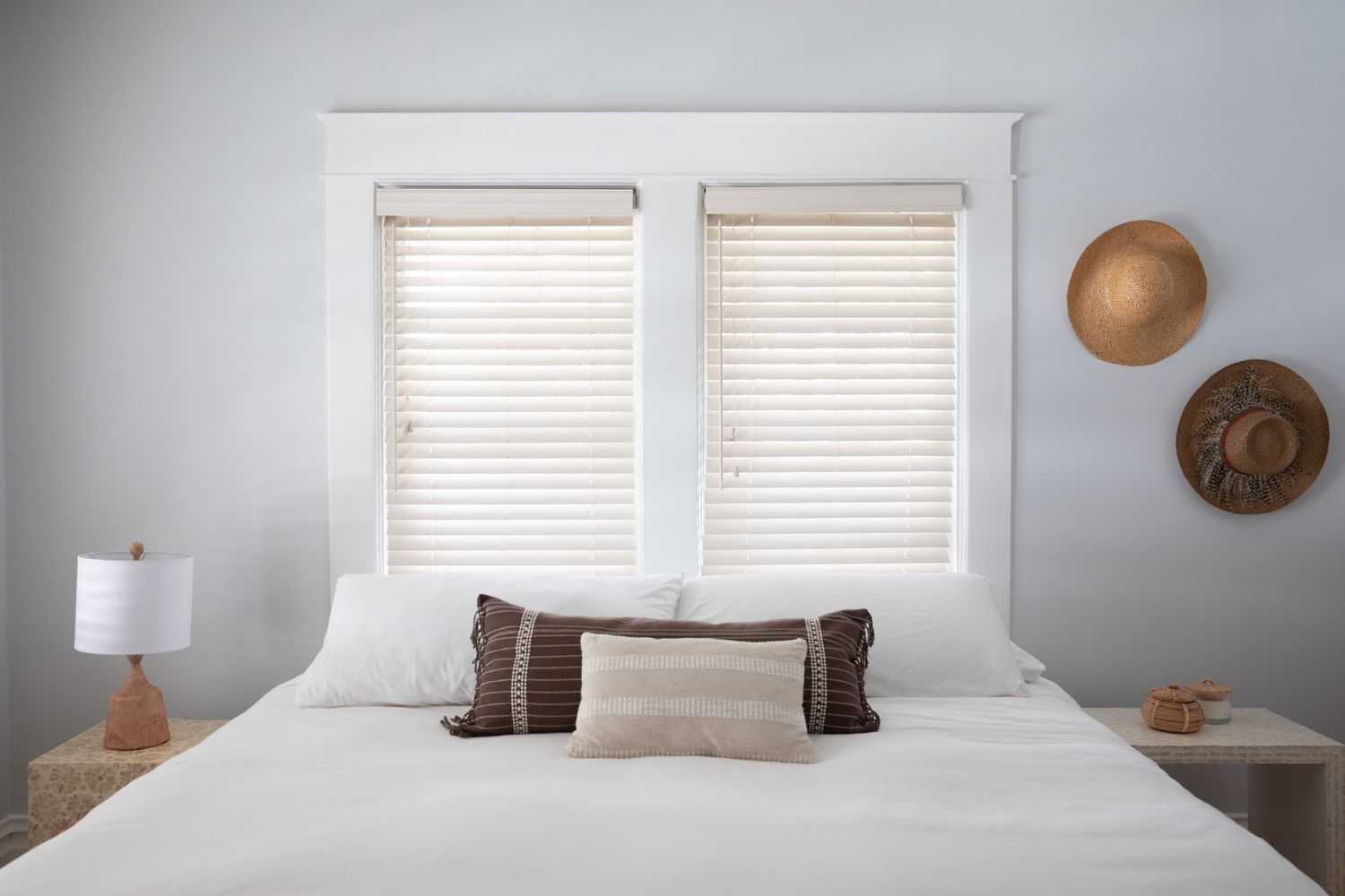 9 tipos de tratamento de janela de quarto e como escolher um