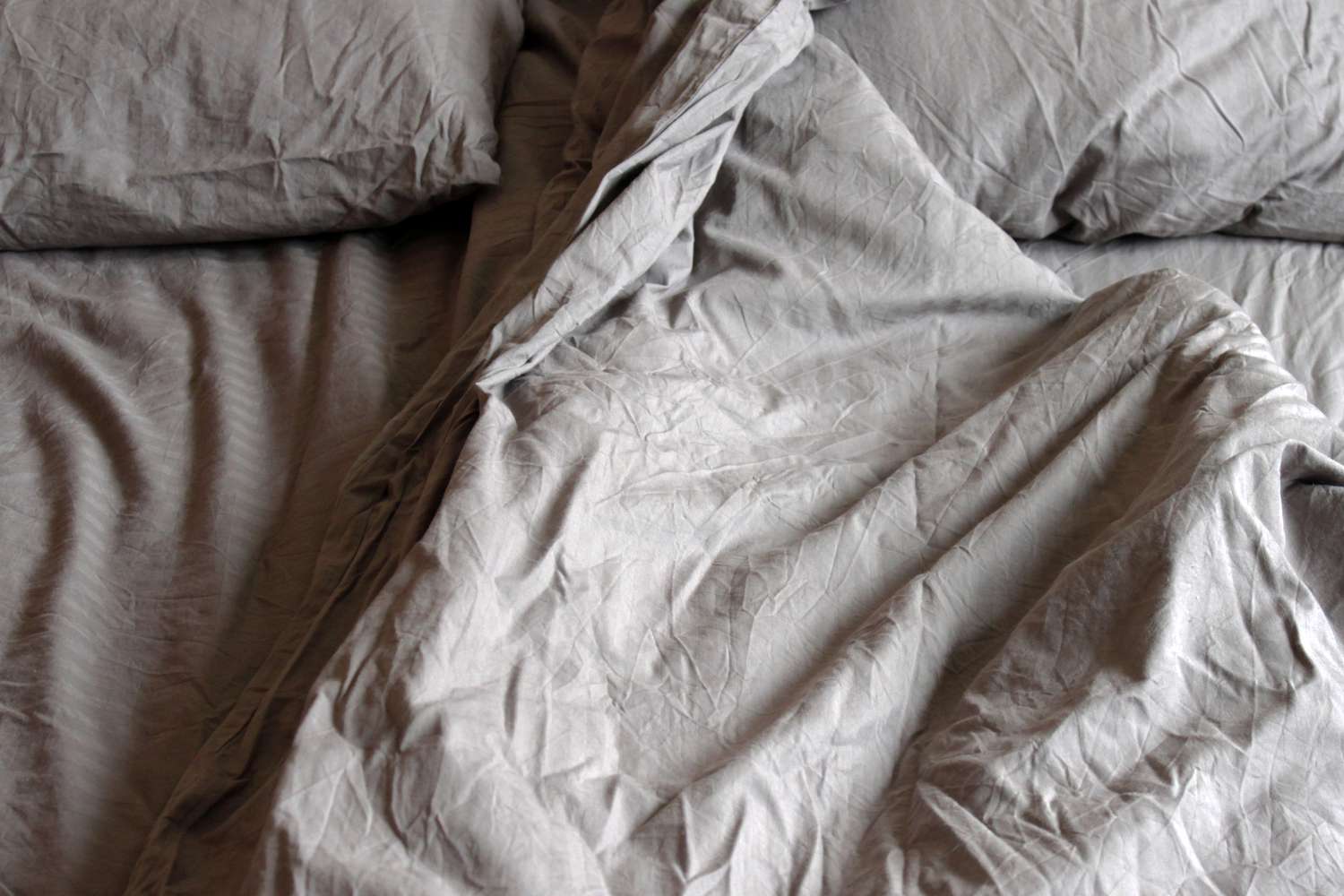 7 verschiedene Arten von Bettlaken und wie man sie auswählt