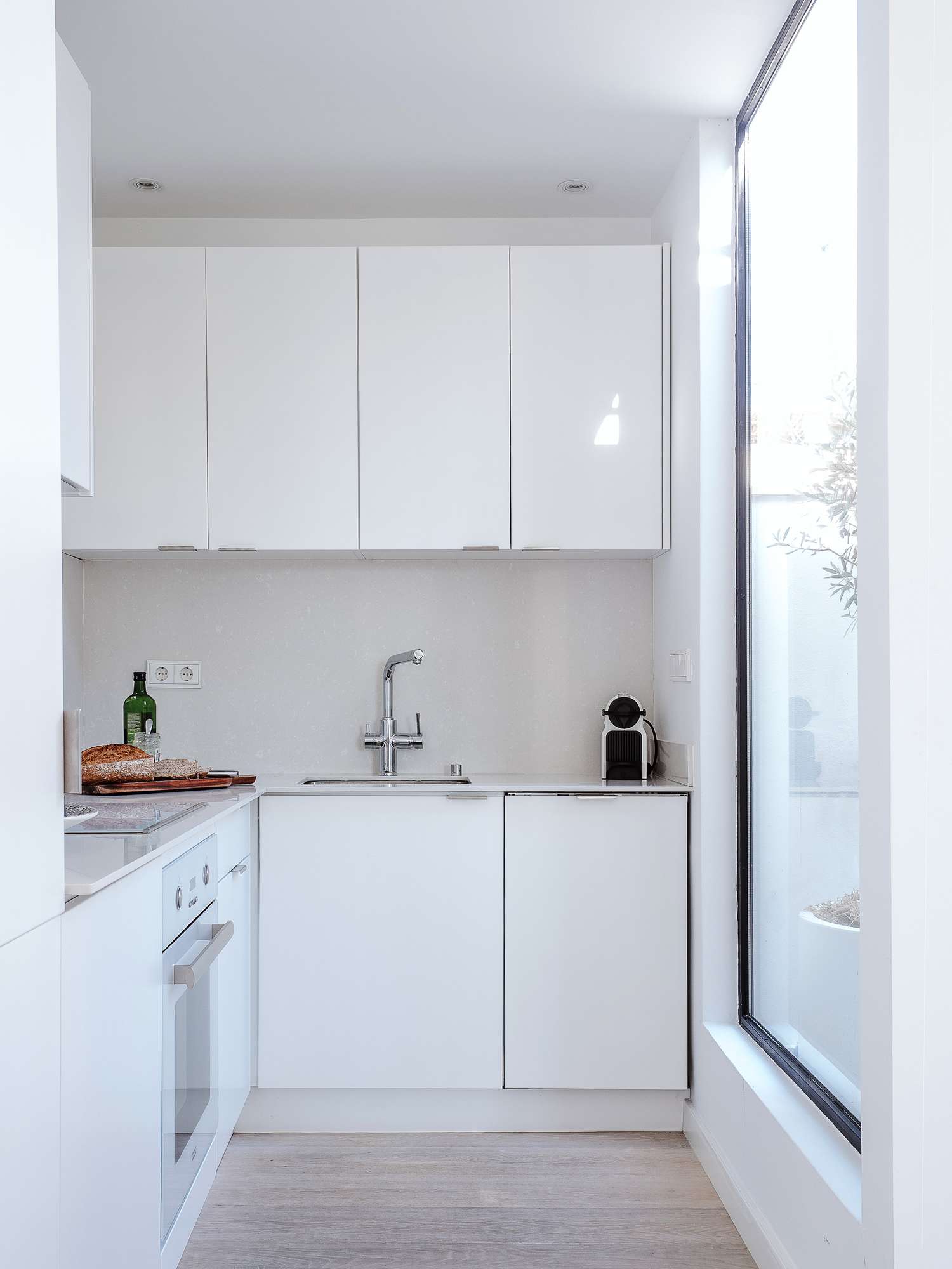 minimalist kitchen