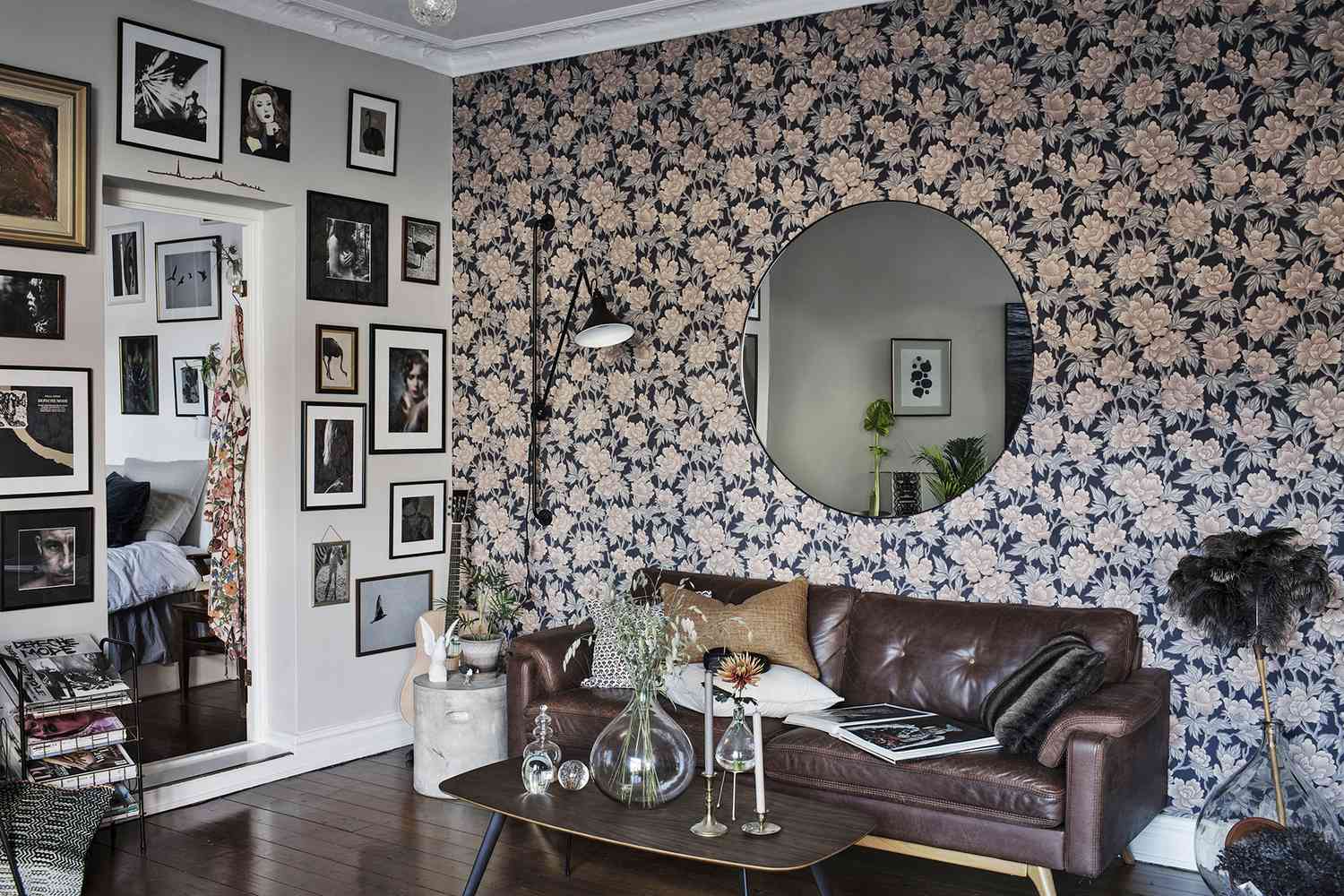 Papier peint floral accent mural