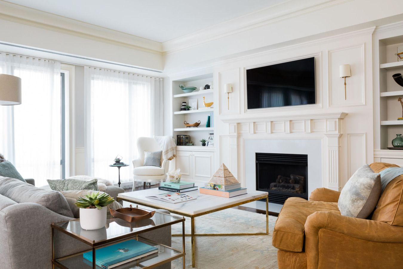 crisp traditional living room