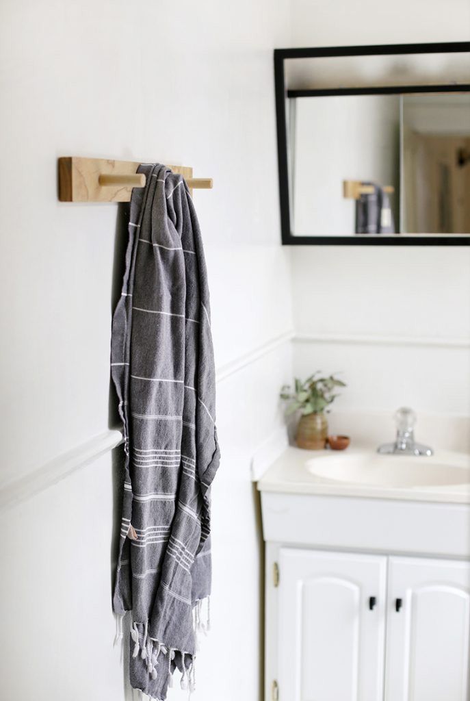 Un porte-serviettes en bois