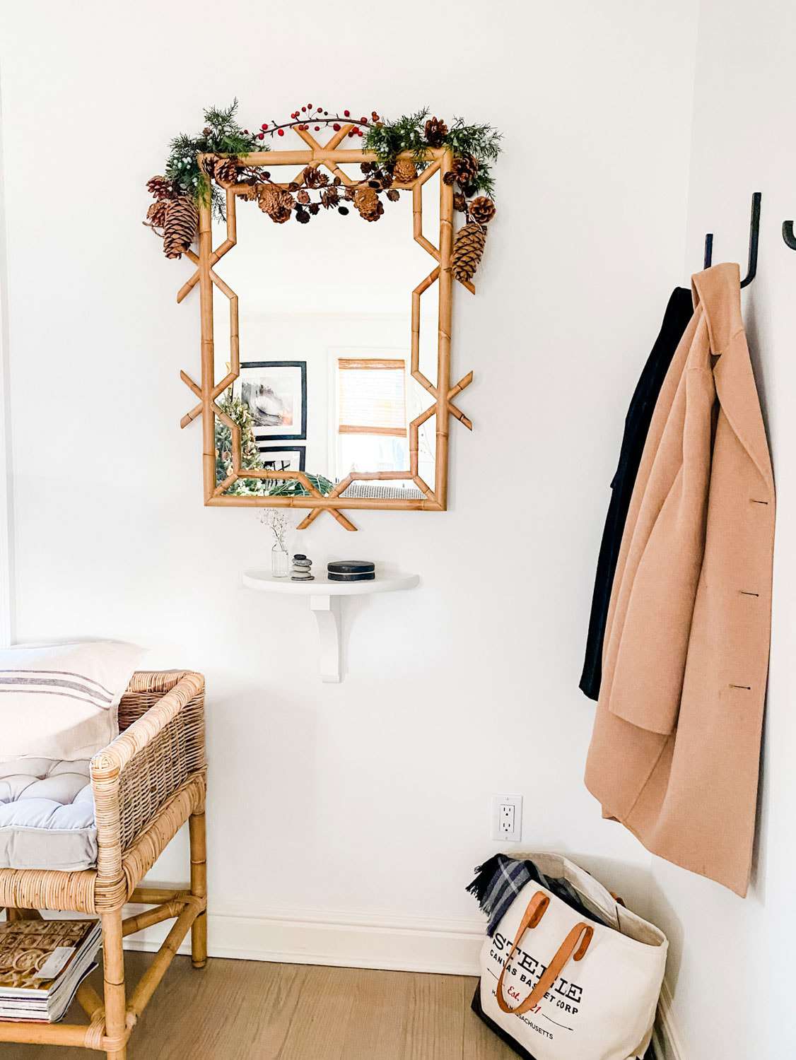 small space christmas decor