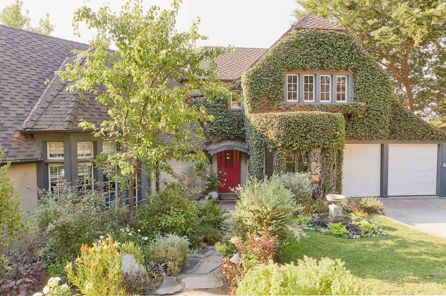 15 idées d’aménagement de jardin rustique qui sont vraiment charmantes