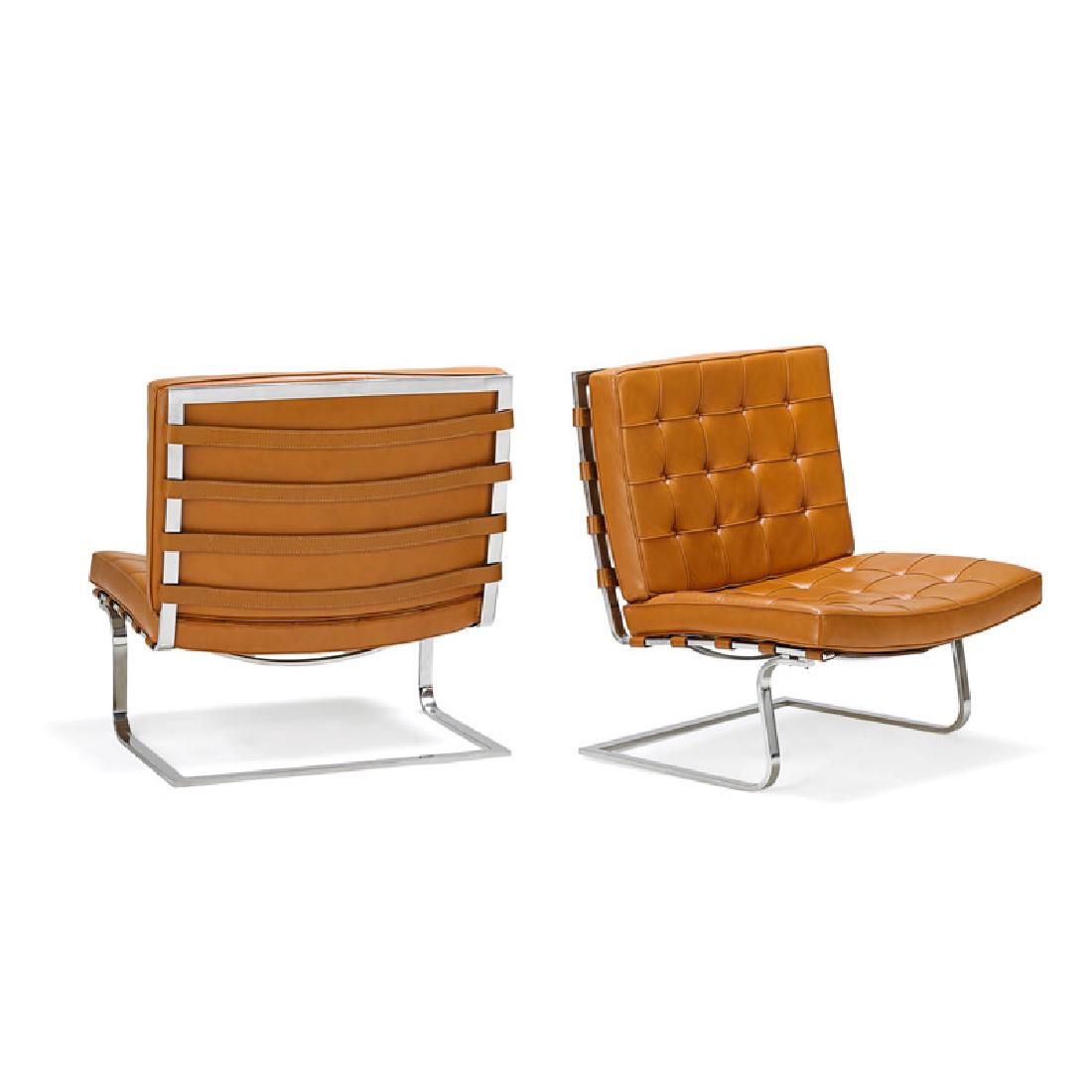 Paire de chaises longues Ludwig Mies Van Der Rohe Tugendhat avec sièges en porte-à-faux pour Knoll Associates, vers les années 1970.