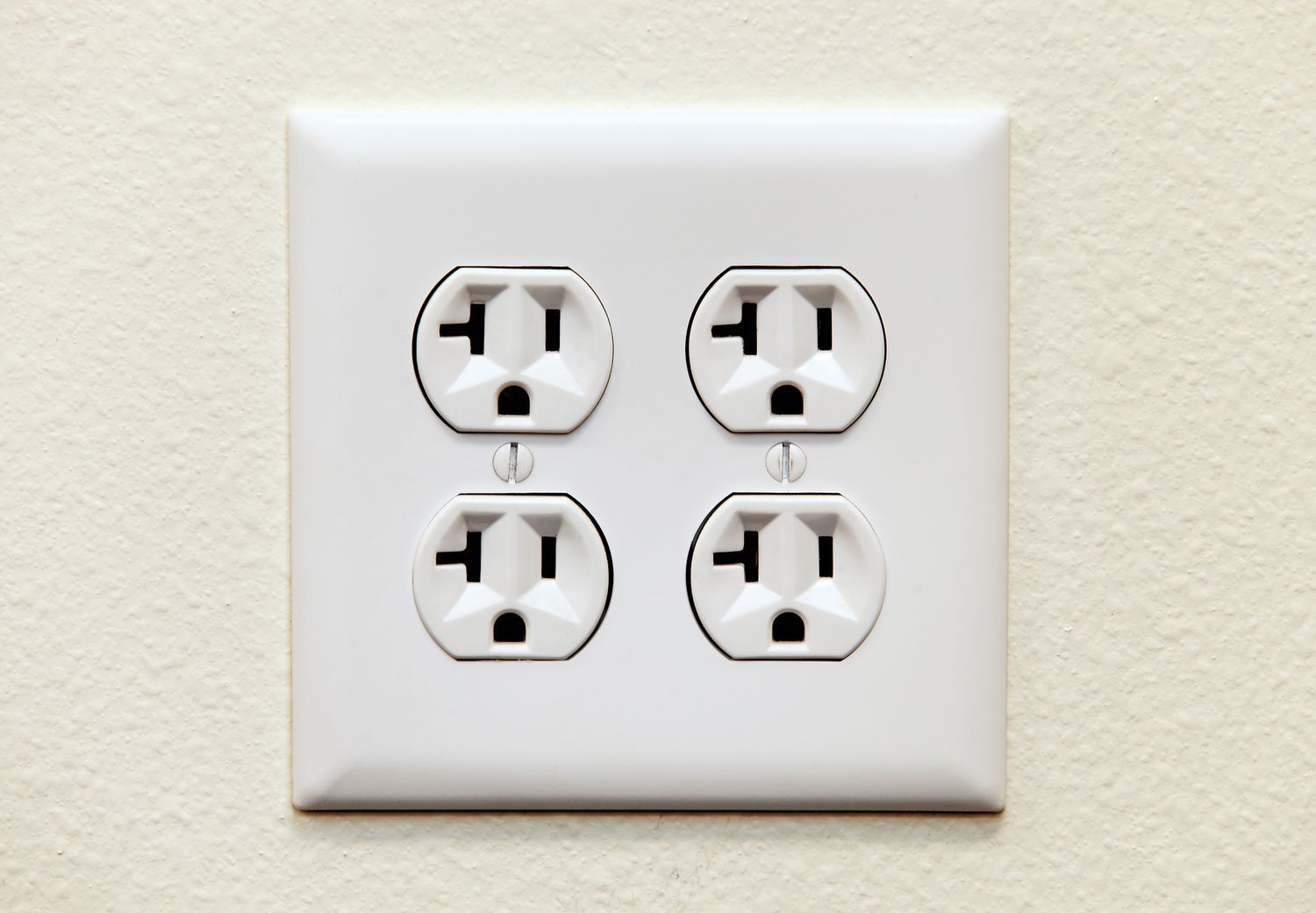 4 20-amp outlets