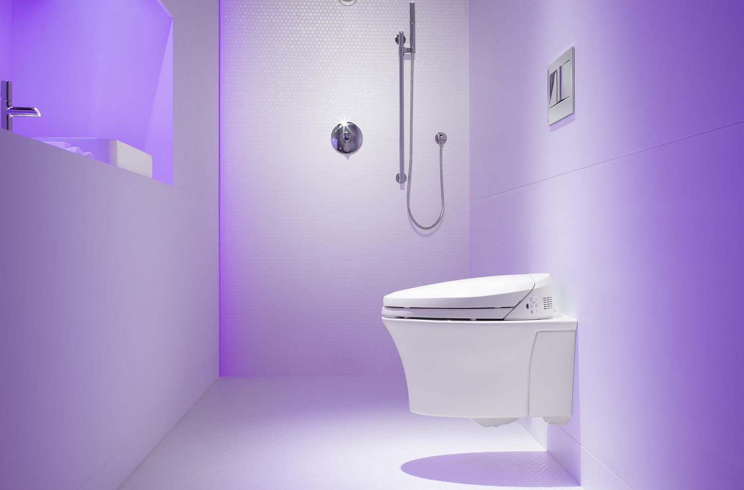 Kohler Veil Wand-WC im minimalistischen Badezimmer