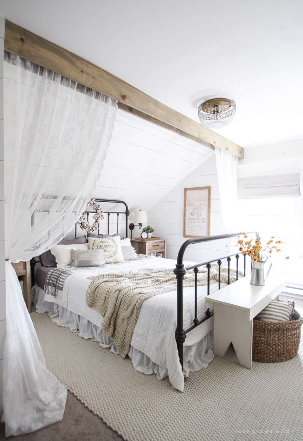 Beautiful farmhouse bedroom