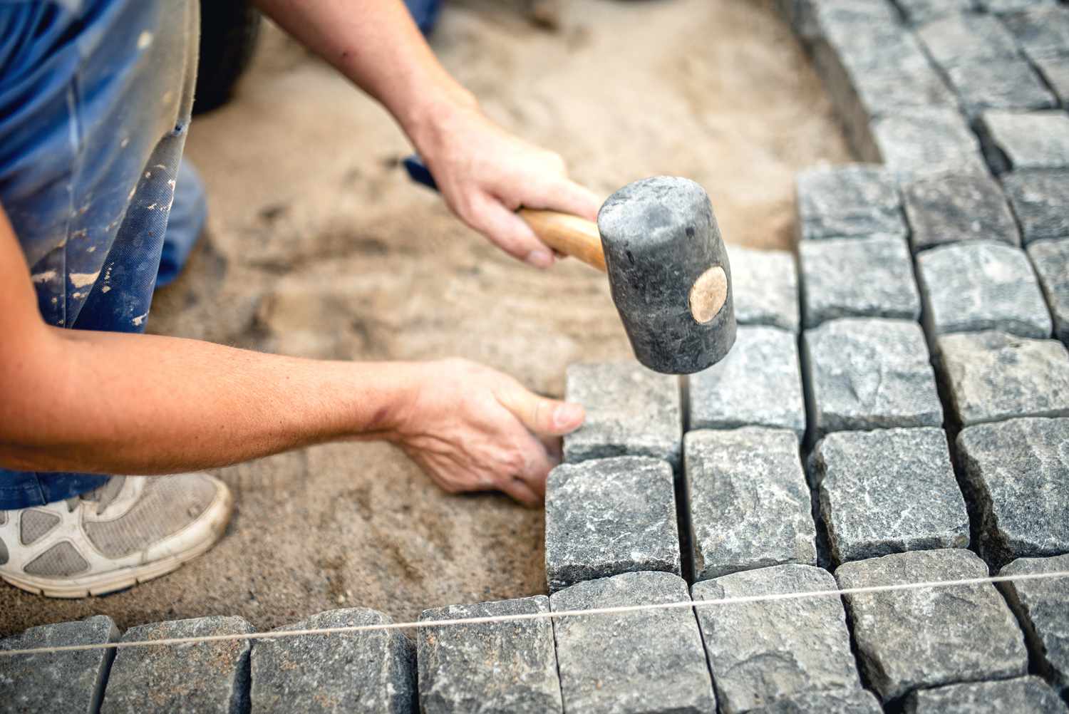 Warum Sie einen Holzhammer brauchen und welchen Typ Sie kaufen sollten