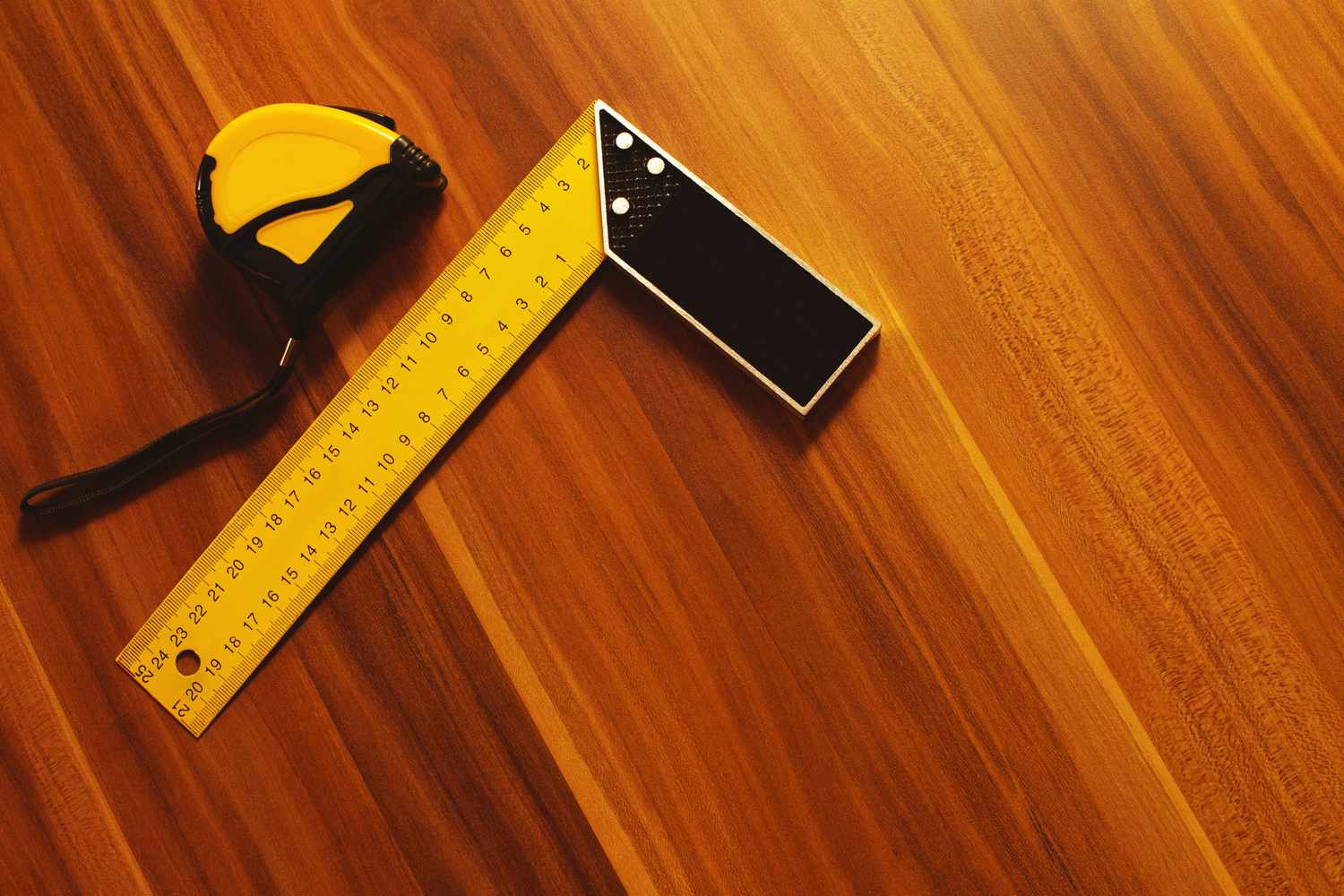 Ruler and measuring tape