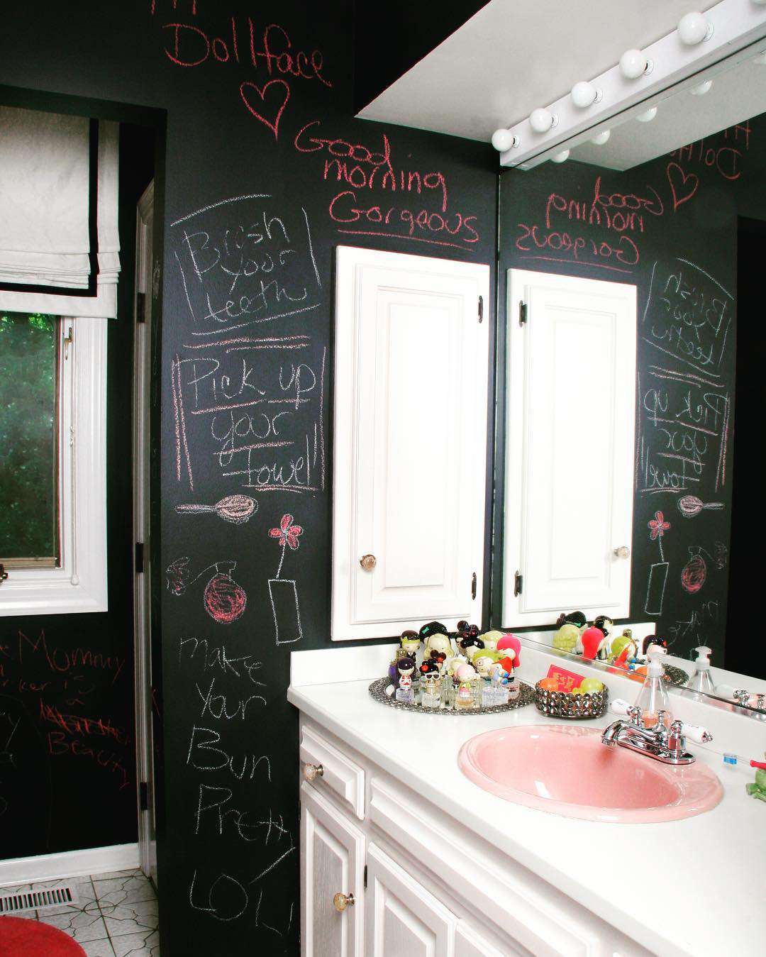 Black, white and rose chalkboard kids' bathroom