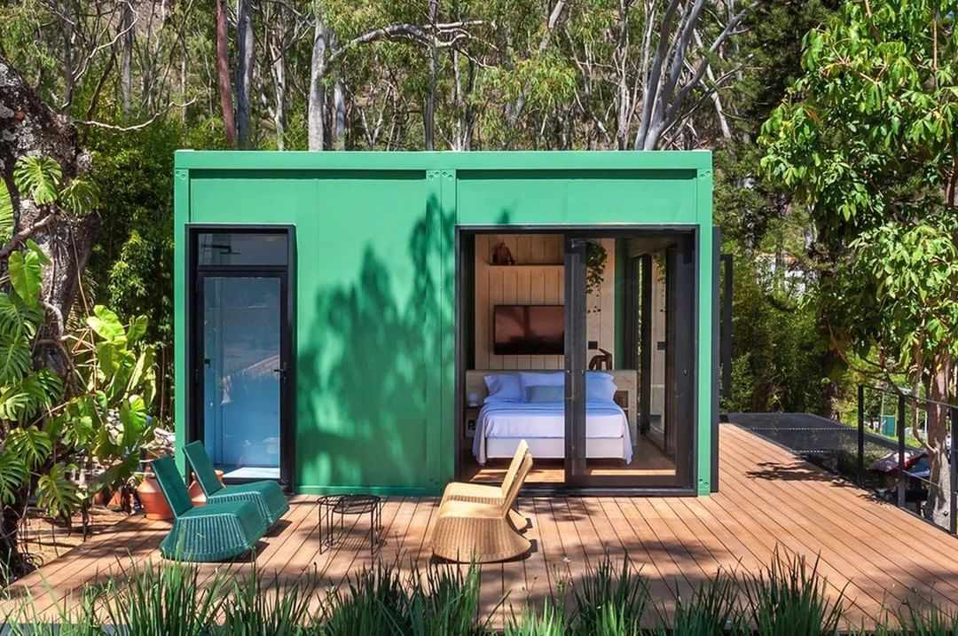 Electric Green Summer Home