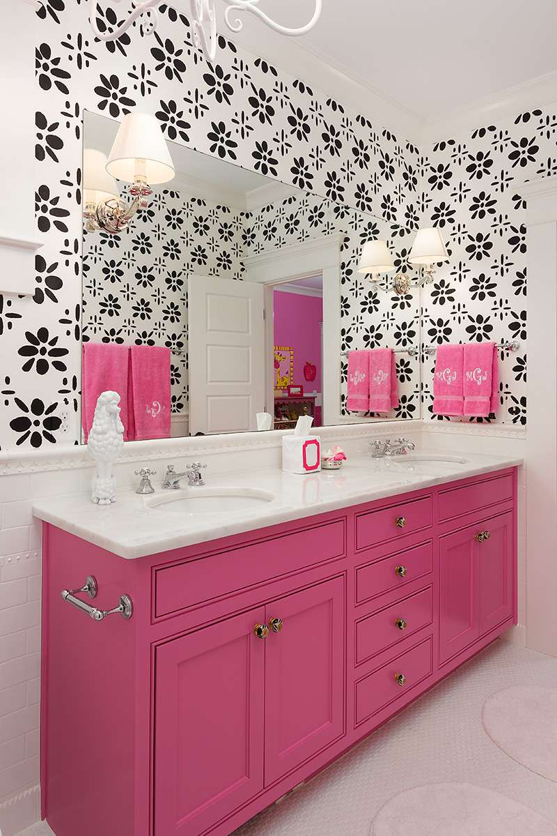 Black, white, and hot pink teen bathroom