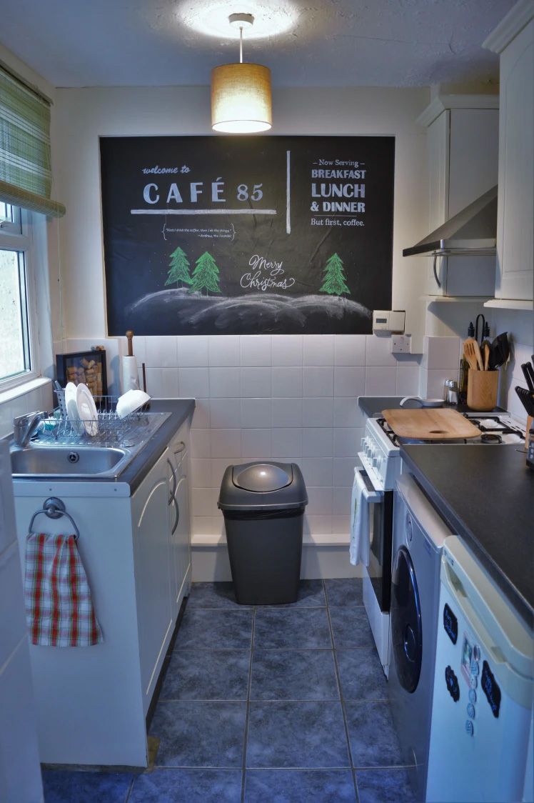 Eine Kreidetafelwand in einer Küche