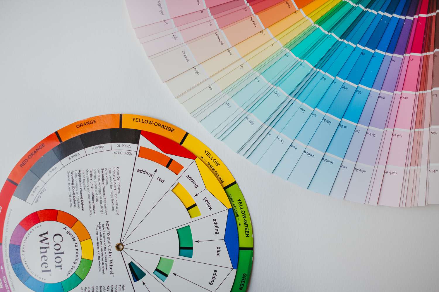 using the color wheel to choose an interior paint color