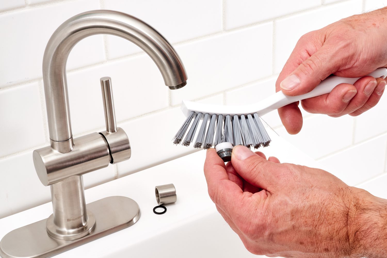 Comment retirer et nettoyer un aérateur de robinet