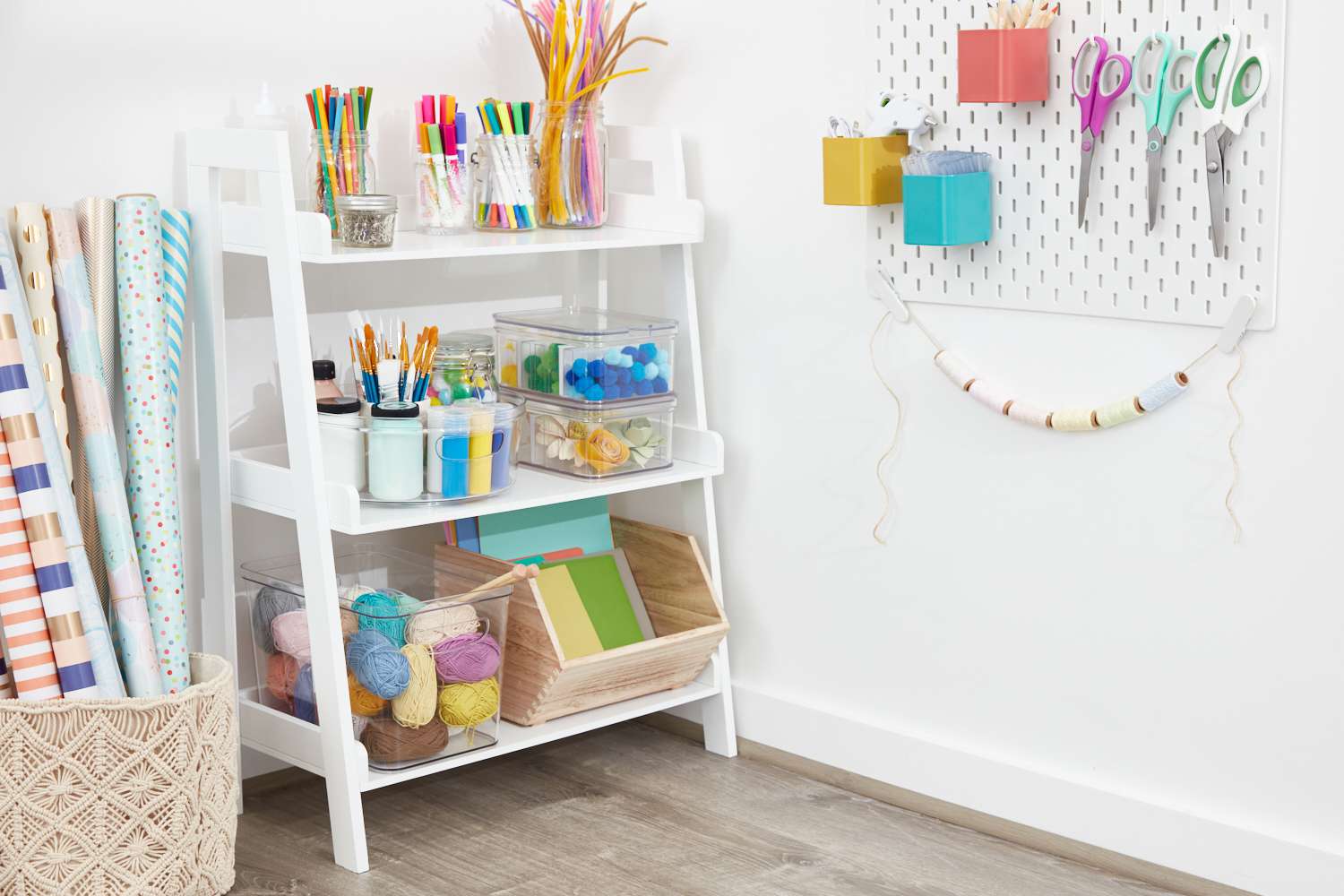 15 ideas creativas para organizar tu cuarto de manualidades