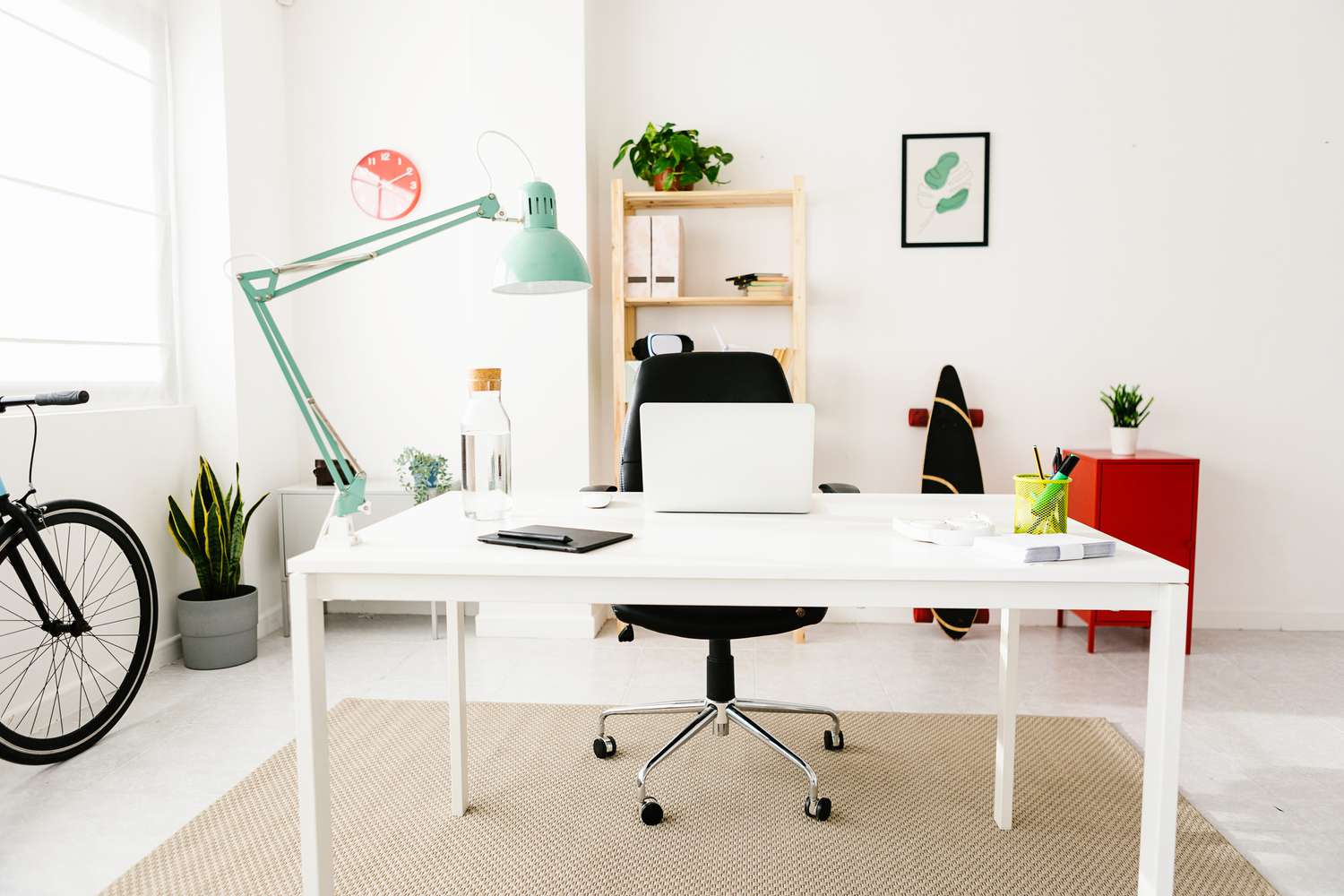 Wie man einen Schreibtischstuhl gut aussehen lässt, wenn er nicht im Büro steht