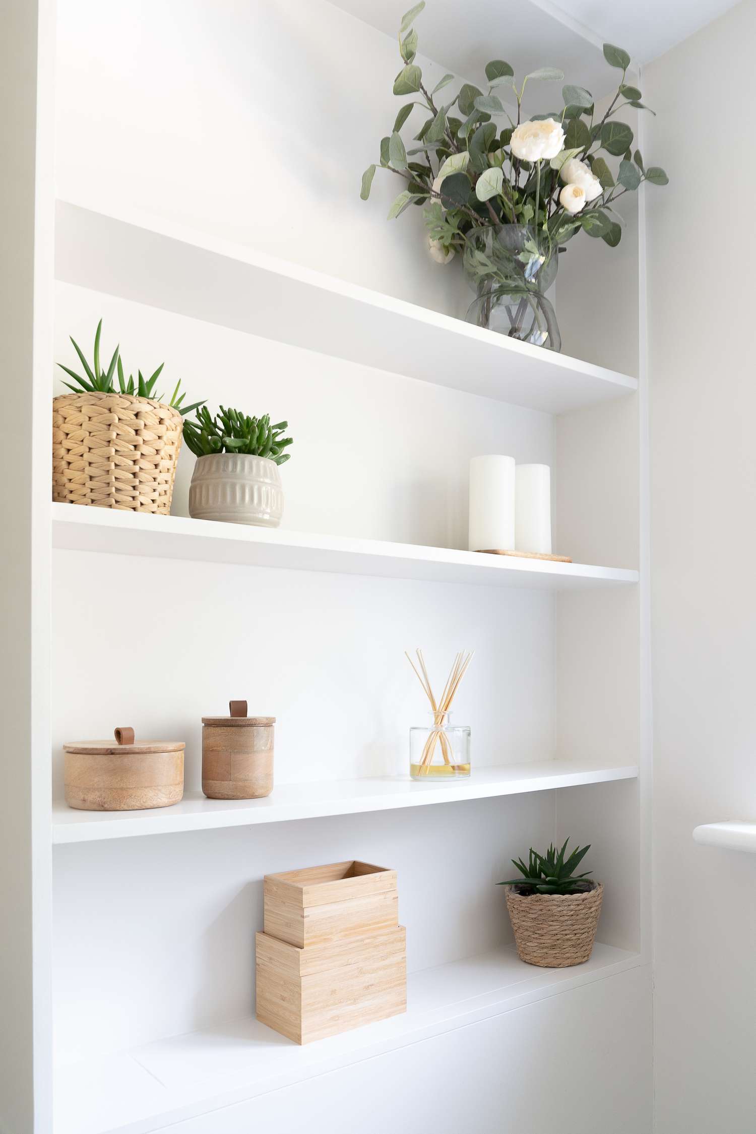 floor to ceiling shelves