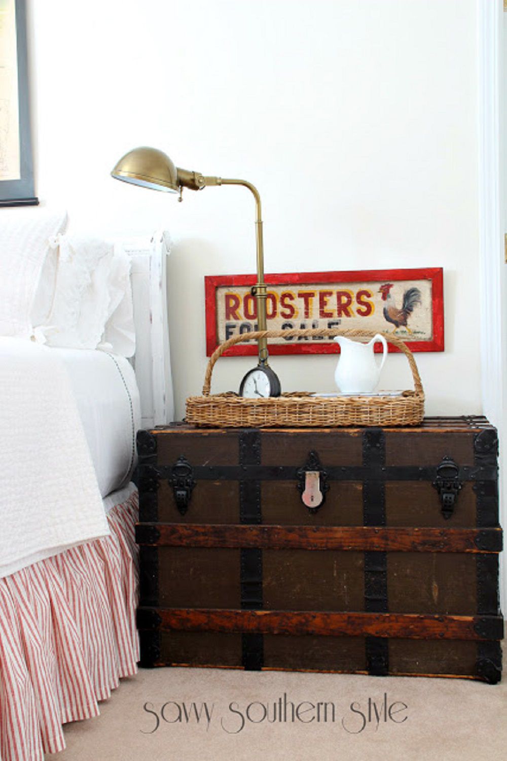 Country bedroom with rooster sign