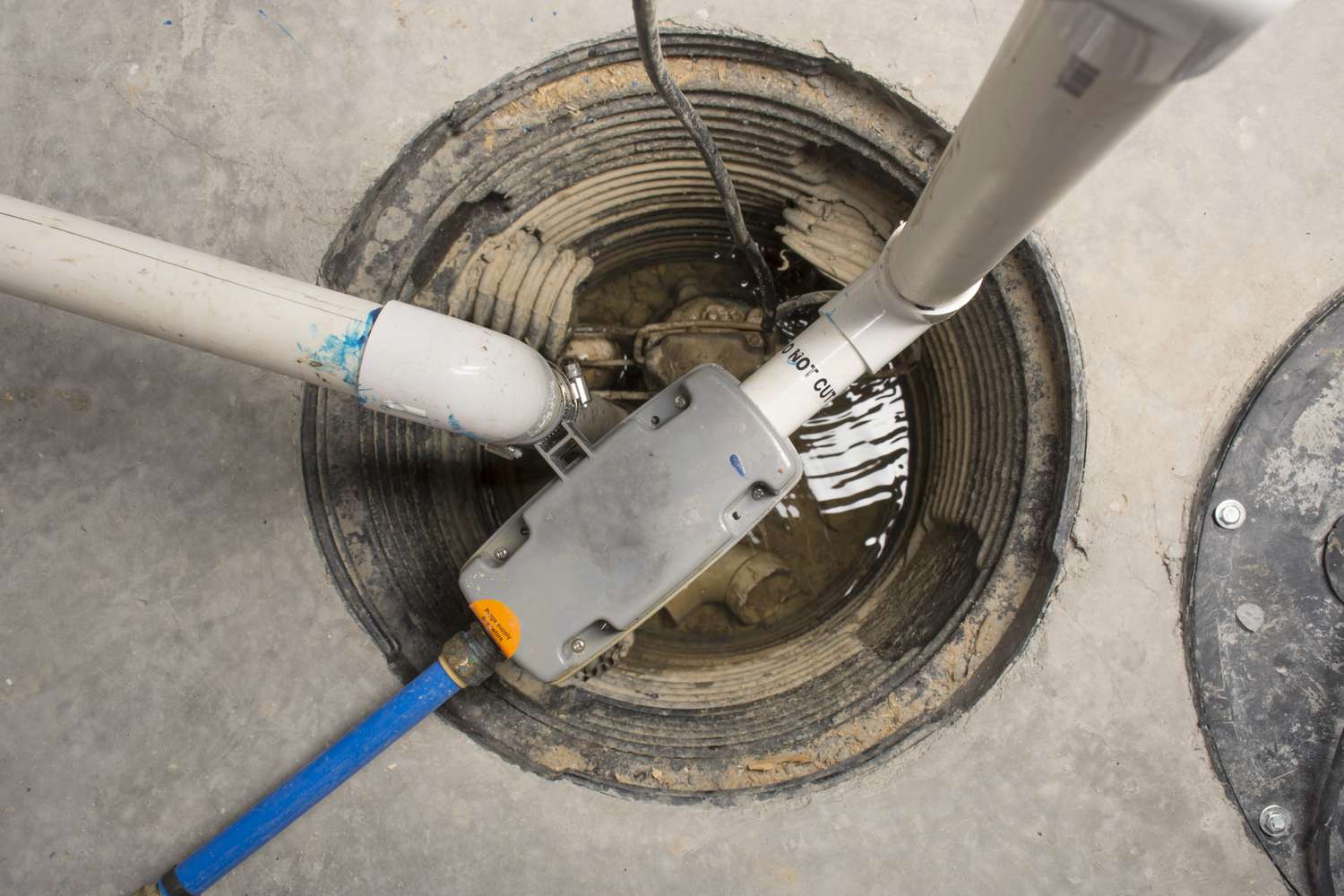 Reparo e manutenção do poço de drenagem