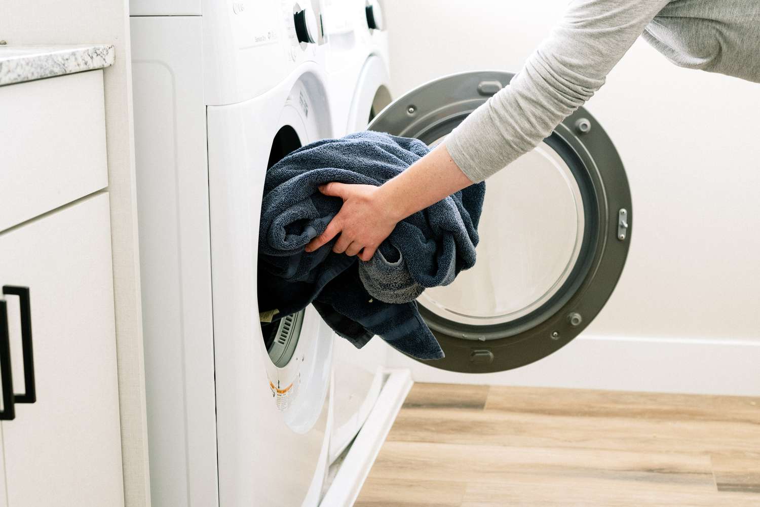 Reinigung und Desinfektion von Waschmaschine und Trockner