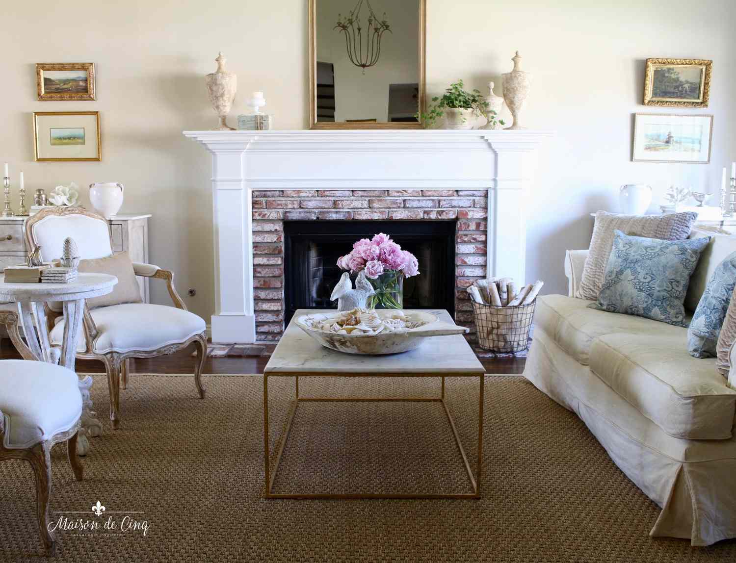 Salón inspirado en el campo francés