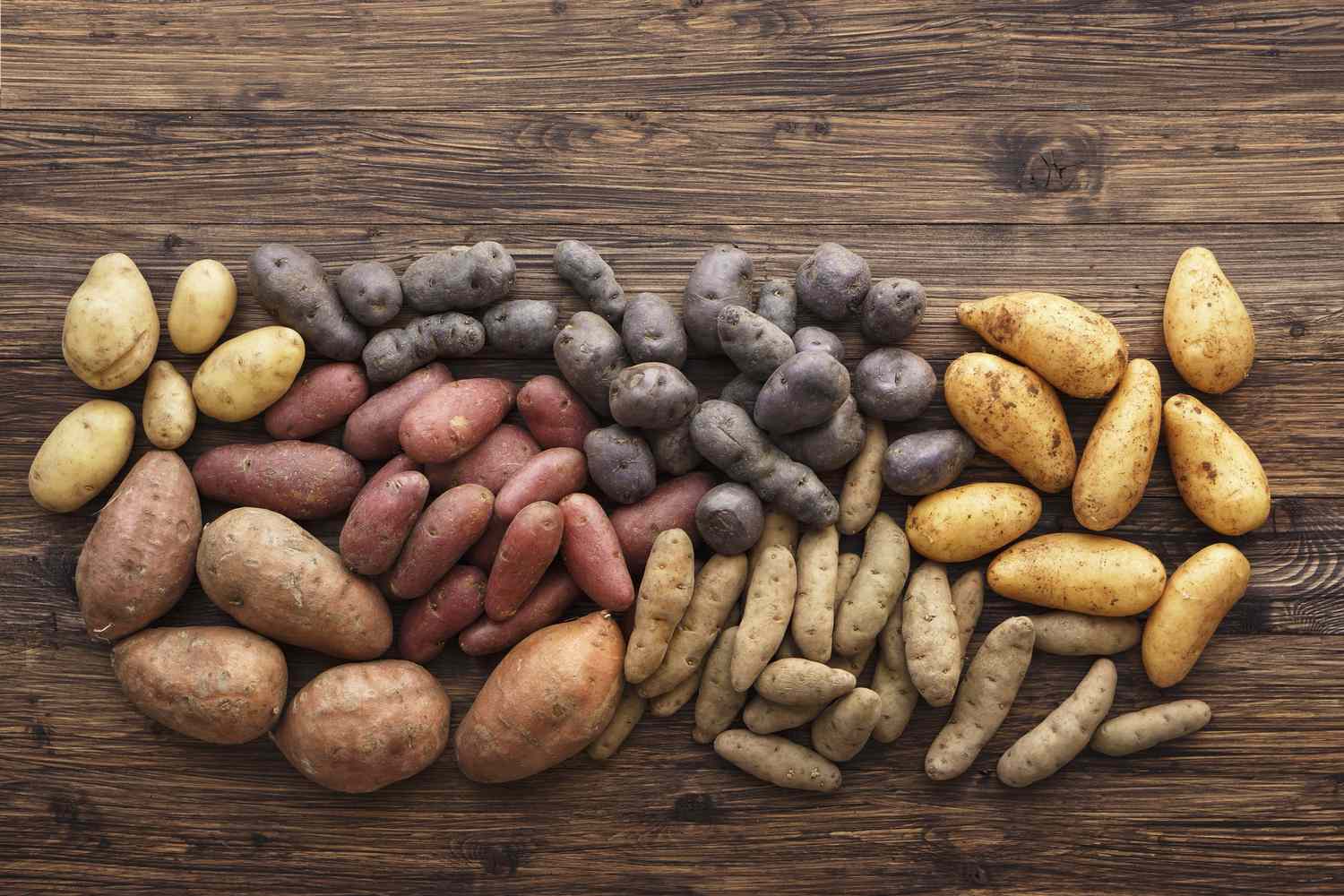 Batatas de herança em várias cores