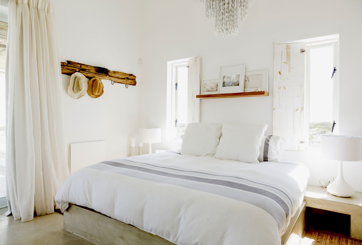 Small-white-bedroom-ideas.jpg