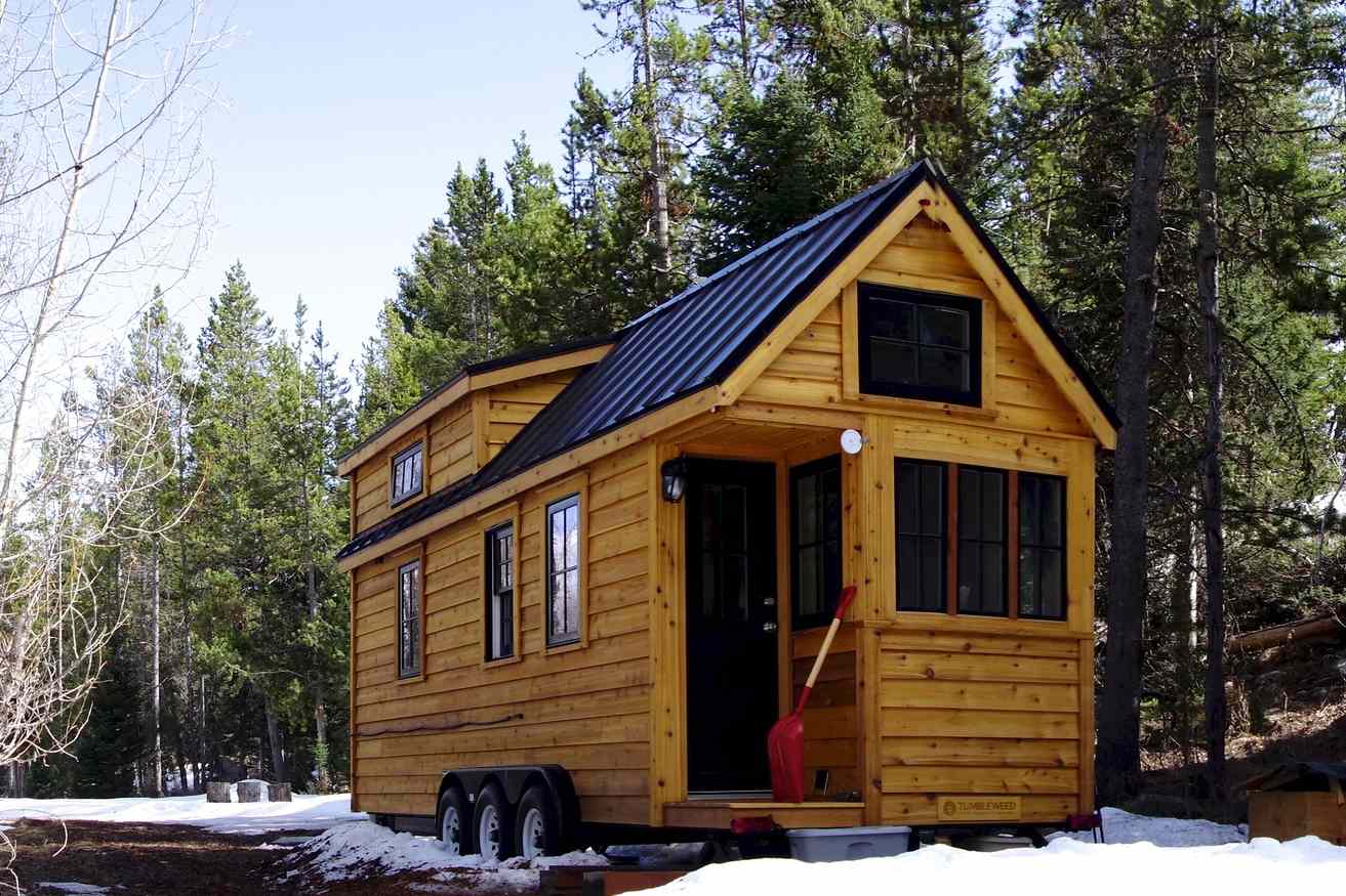 Winziges Haus auf Rädern Schnee Winziges Haus Versicherung