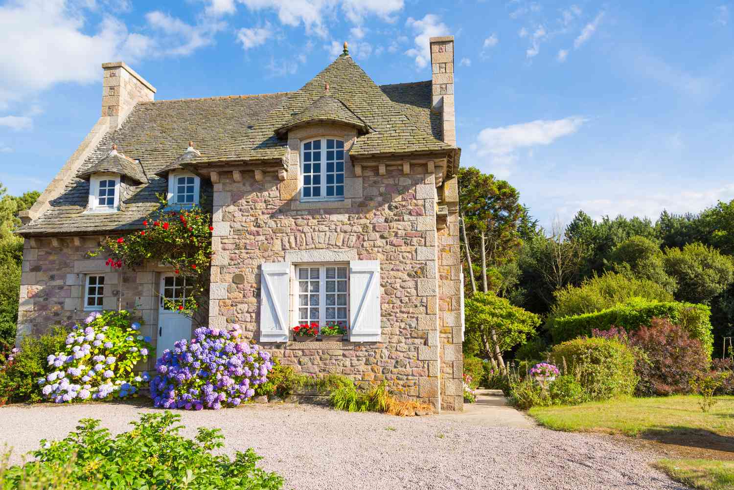Ein Haus im französischen Stil in der Bretagne.