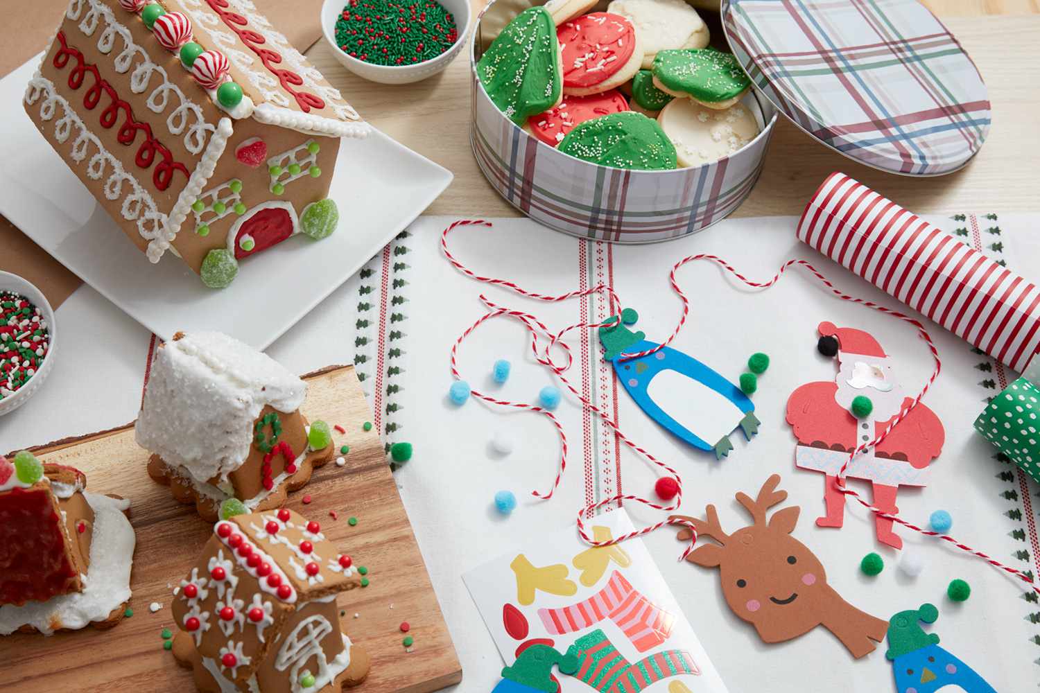 Kids Christmas party gingerbread houses and crafts