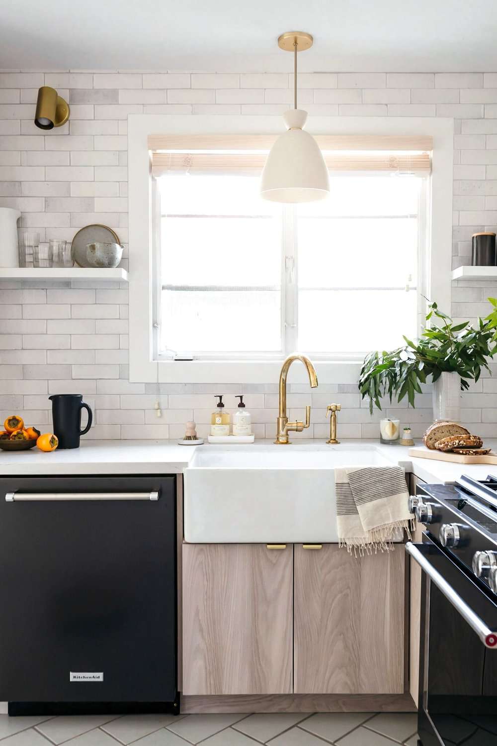 cozinha com azulejo branco