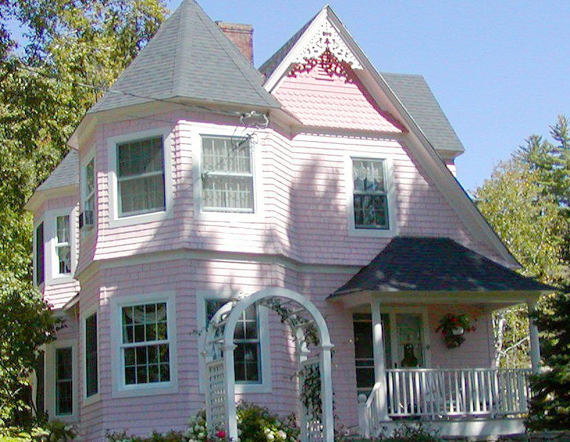 Queen Anne cottage in Jackson, New Hampshire