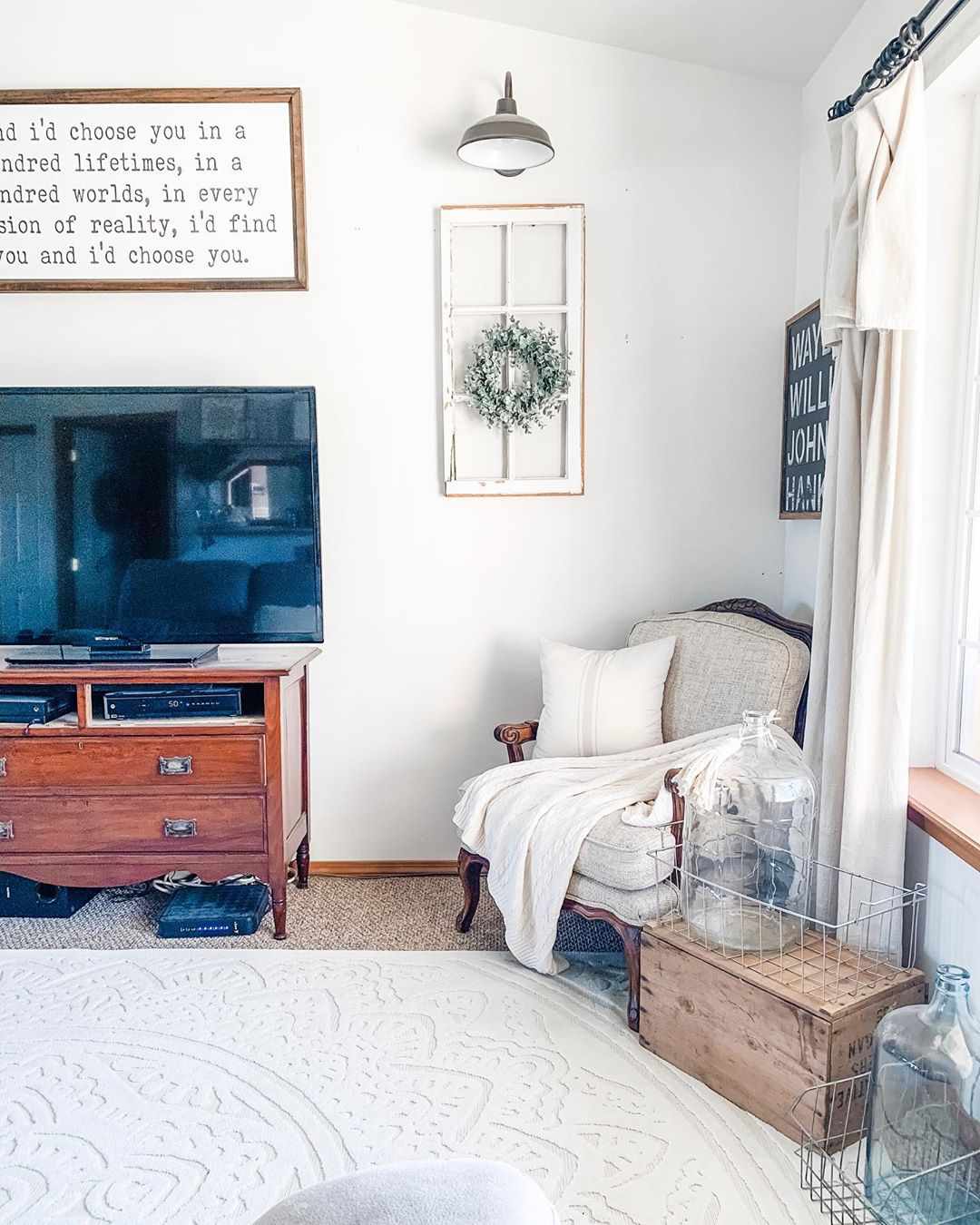 Modern farmhouse living room