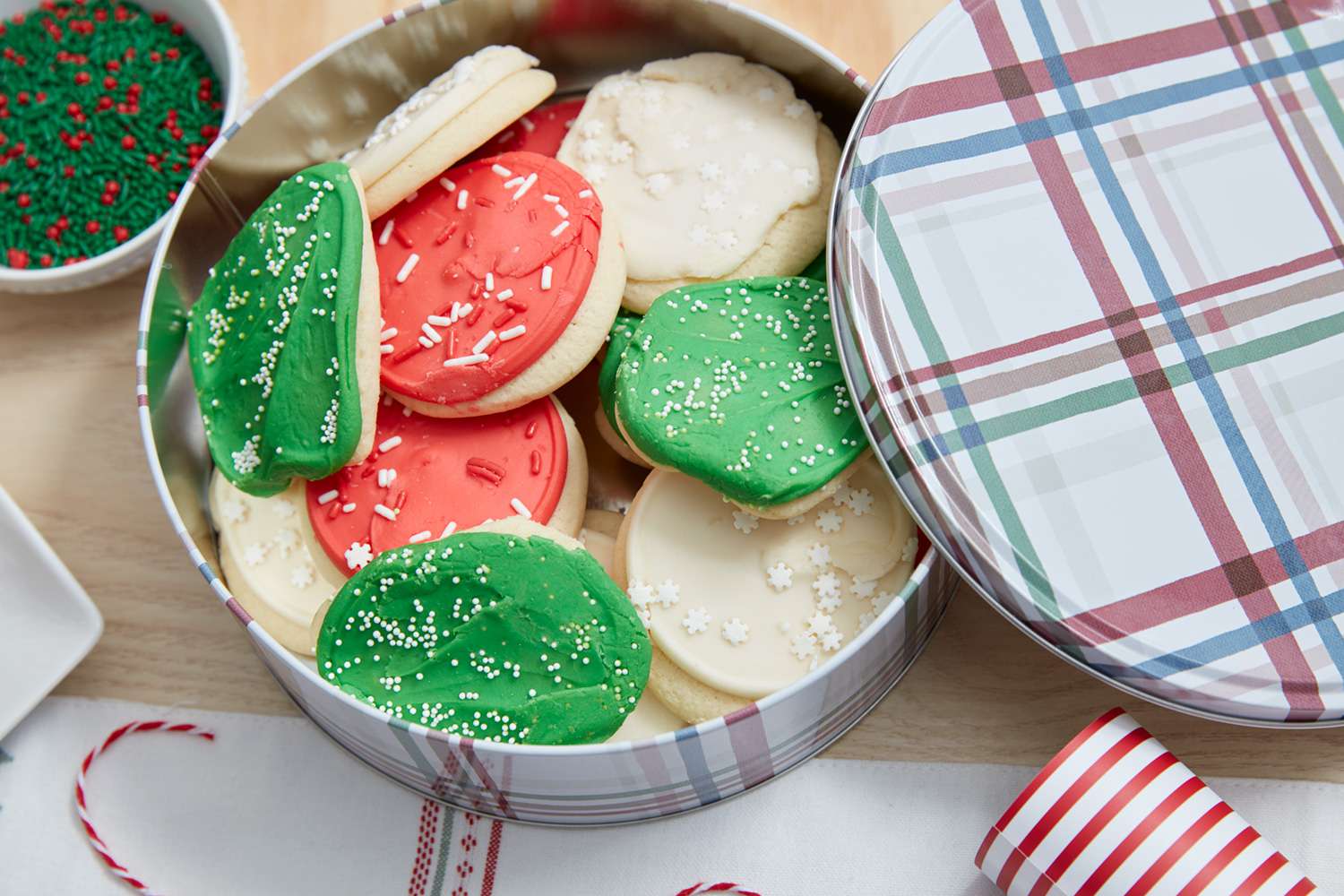 Can of Christmas cookies
