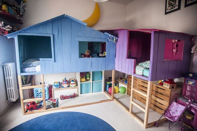 Cama infantil KURA da IKEA transformada em uma cama de casa na árvore DIY