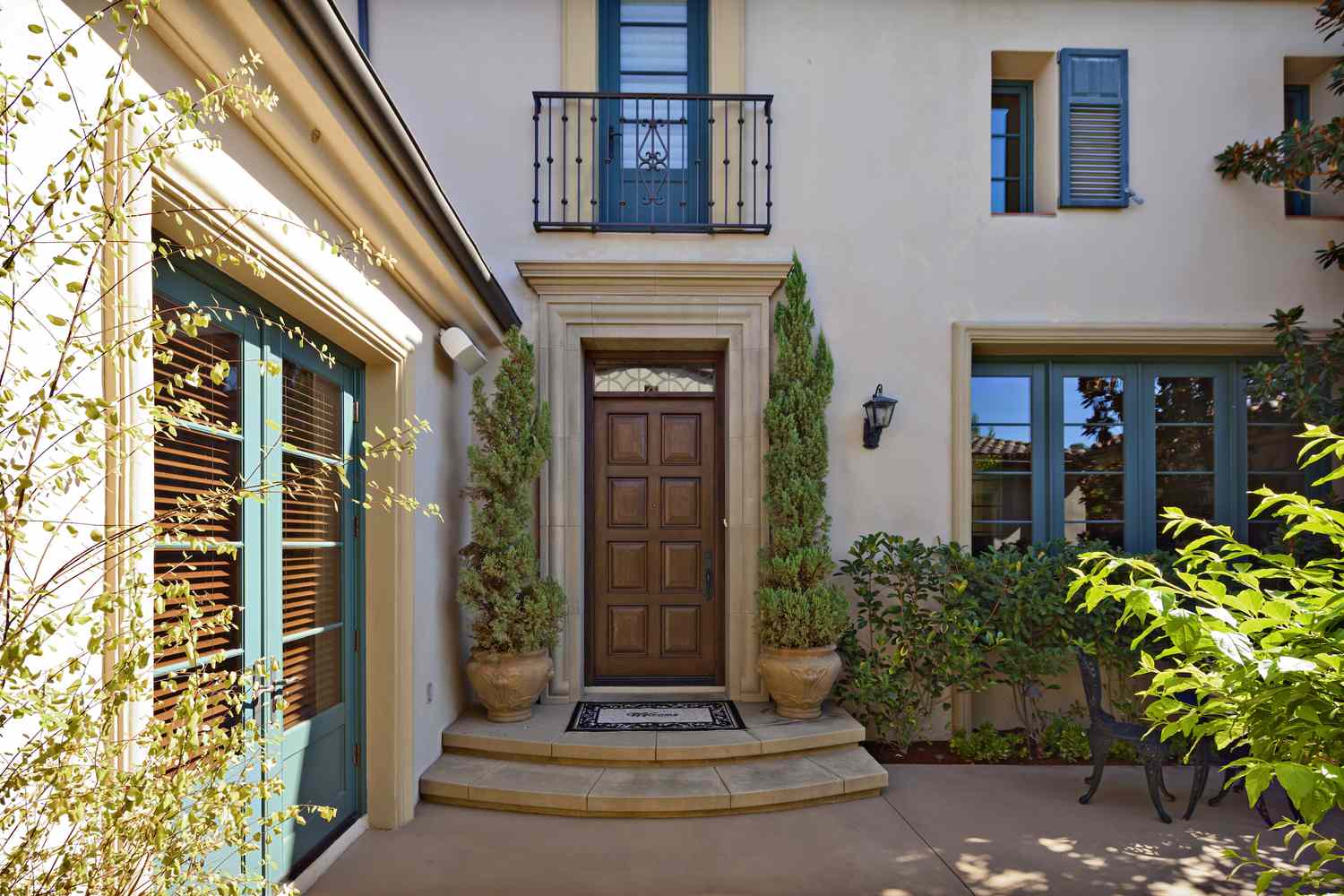 open and spacious home entrance