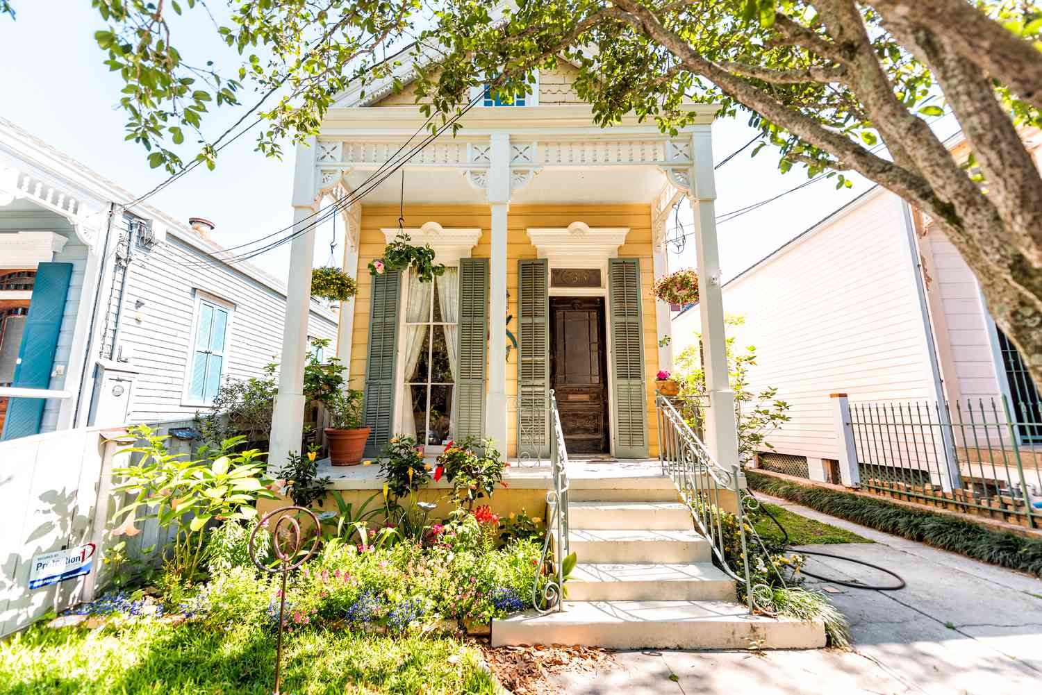 Kleines Landhaus im griechischen Stil in New Orleans.
