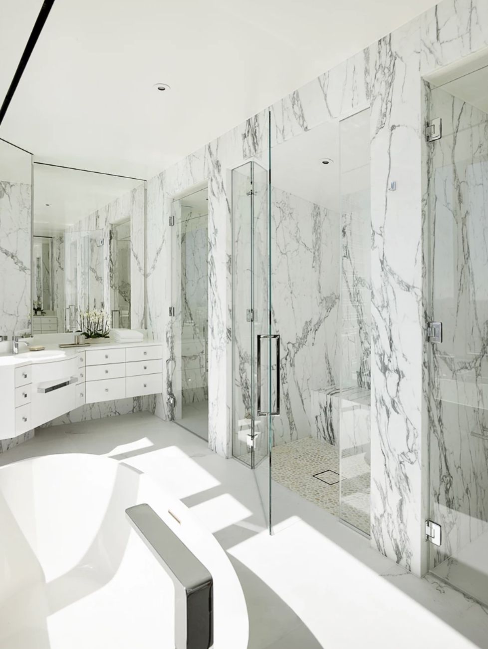 marble wall bathroom 