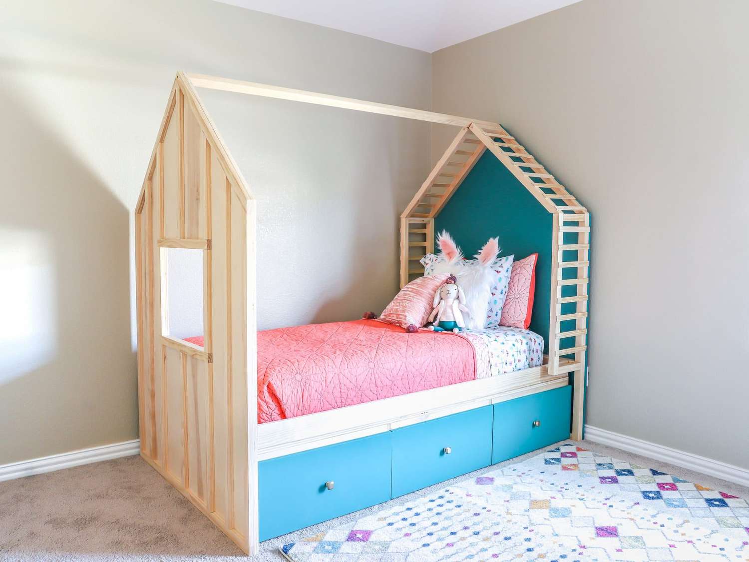 DIY kids bed with storage