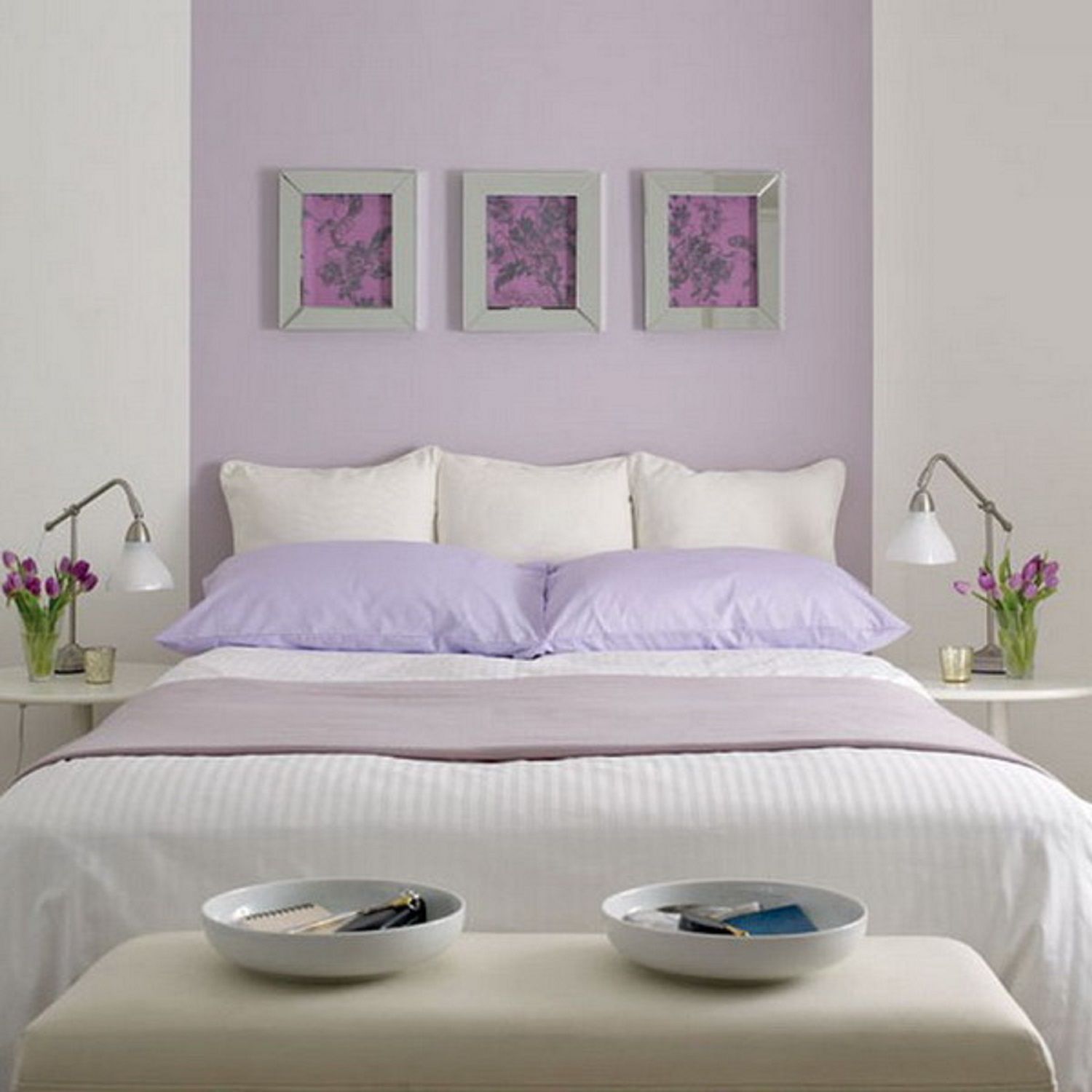 Schlafzimmer in Lavendel und Weiß