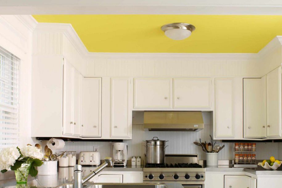 plafond de cuisine jaune