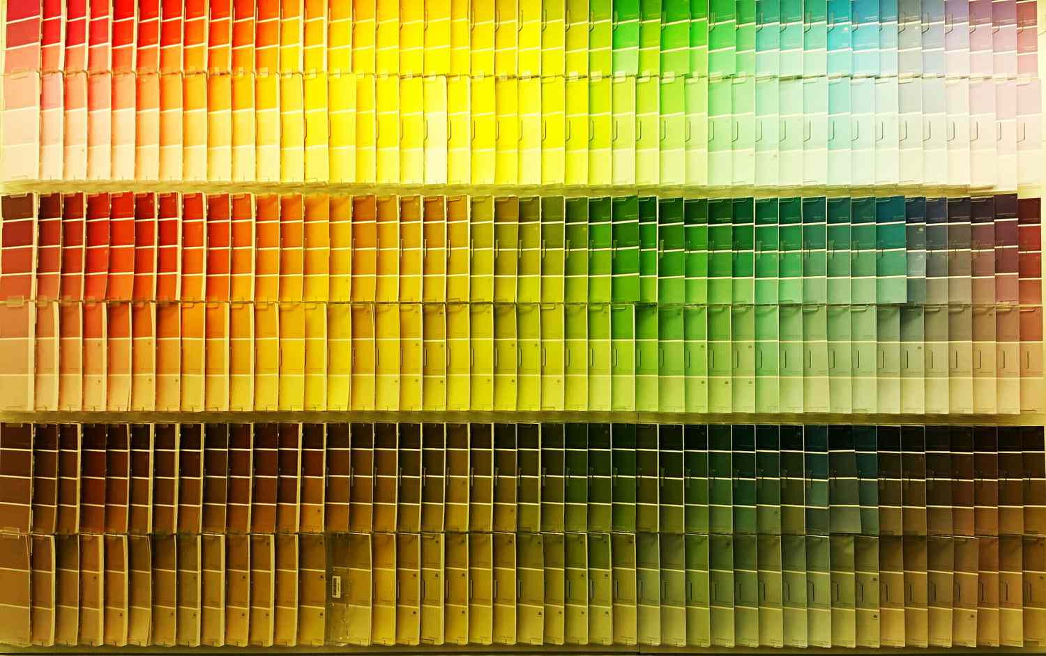 Wand mit Farbmustern
